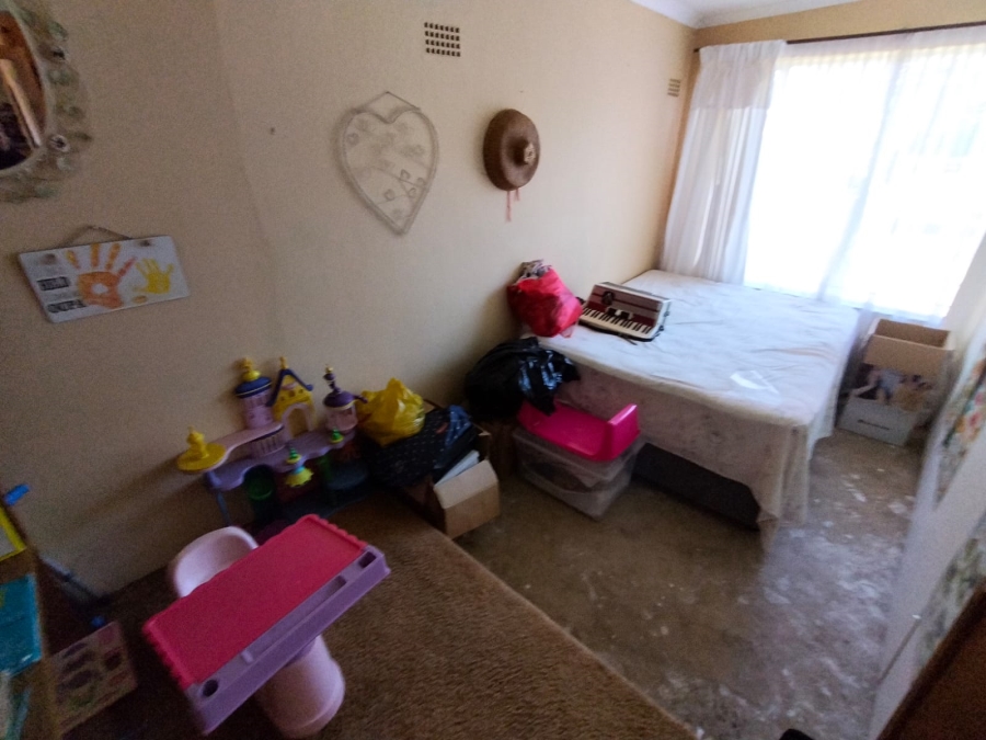 5 Bedroom Property for Sale in Witpoortjie Gauteng