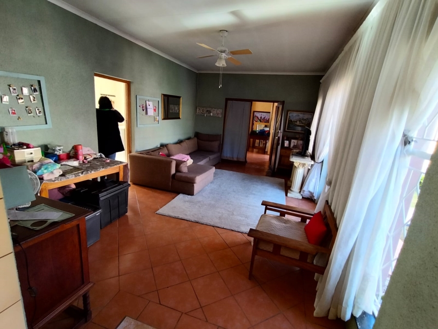 5 Bedroom Property for Sale in Witpoortjie Gauteng