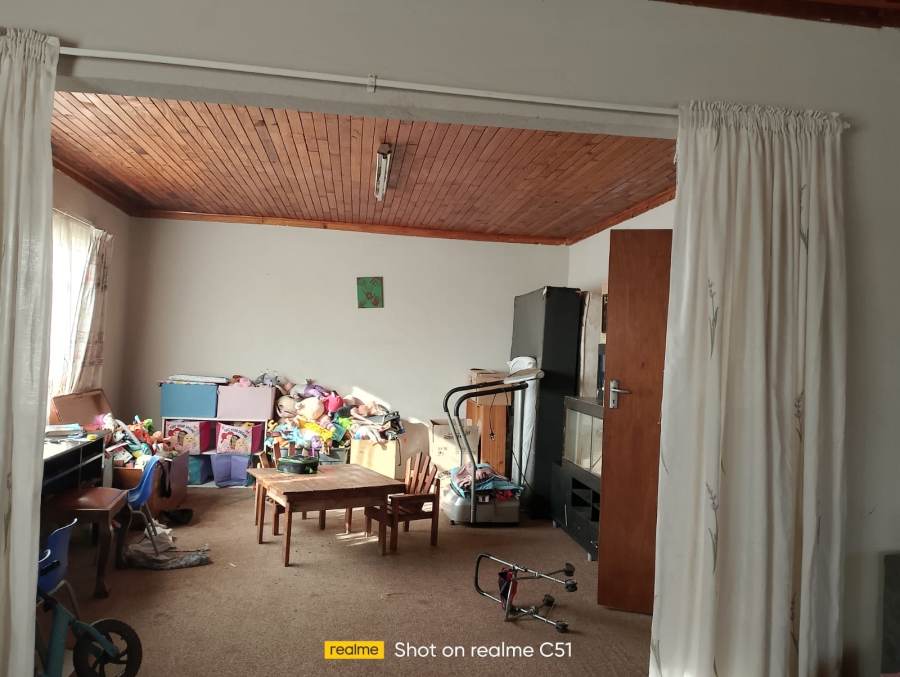 6 Bedroom Property for Sale in Kaydale Gauteng