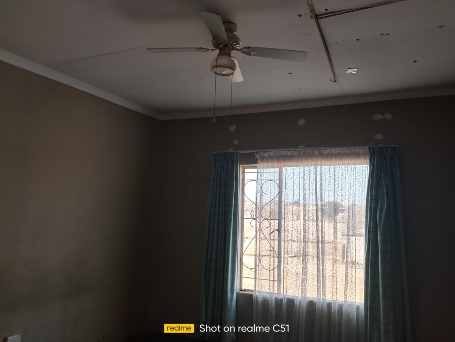 6 Bedroom Property for Sale in Kaydale Gauteng