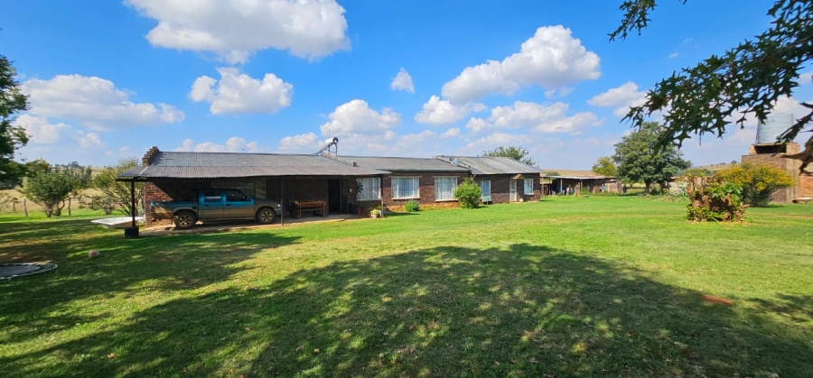 6 Bedroom Property for Sale in Kaydale Gauteng