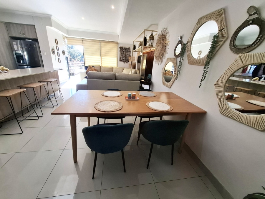 To Let 2 Bedroom Property for Rent in Saxonwold Gauteng