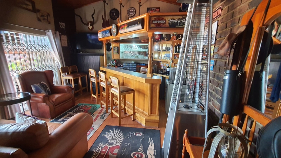 4 Bedroom Property for Sale in Rant En Dal Gauteng