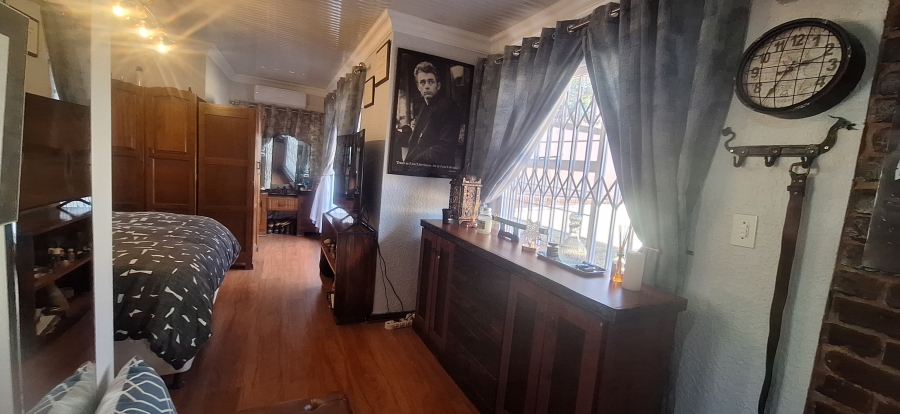 4 Bedroom Property for Sale in Rant En Dal Gauteng