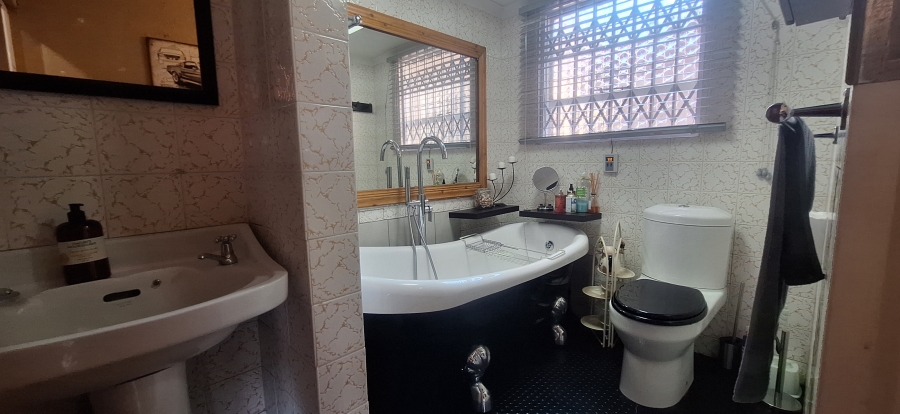 4 Bedroom Property for Sale in Rant En Dal Gauteng