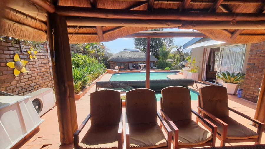 4 Bedroom Property for Sale in Rant En Dal Gauteng