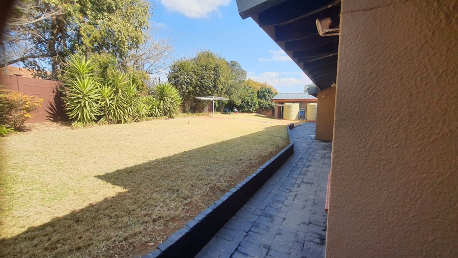 4 Bedroom Property for Sale in Rant En Dal Gauteng