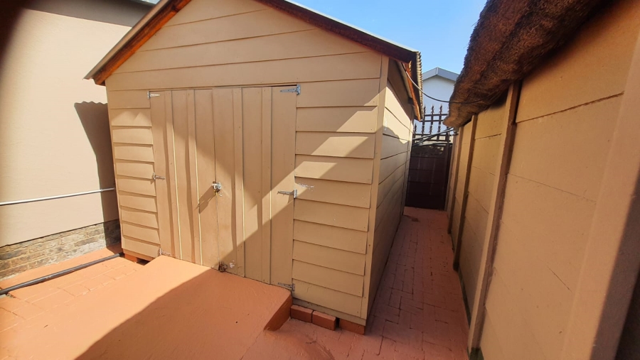 4 Bedroom Property for Sale in Rant En Dal Gauteng
