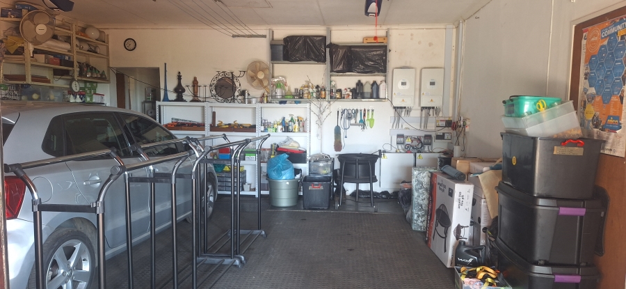 4 Bedroom Property for Sale in Rant En Dal Gauteng
