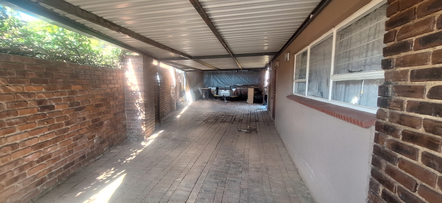 4 Bedroom Property for Sale in Rant En Dal Gauteng