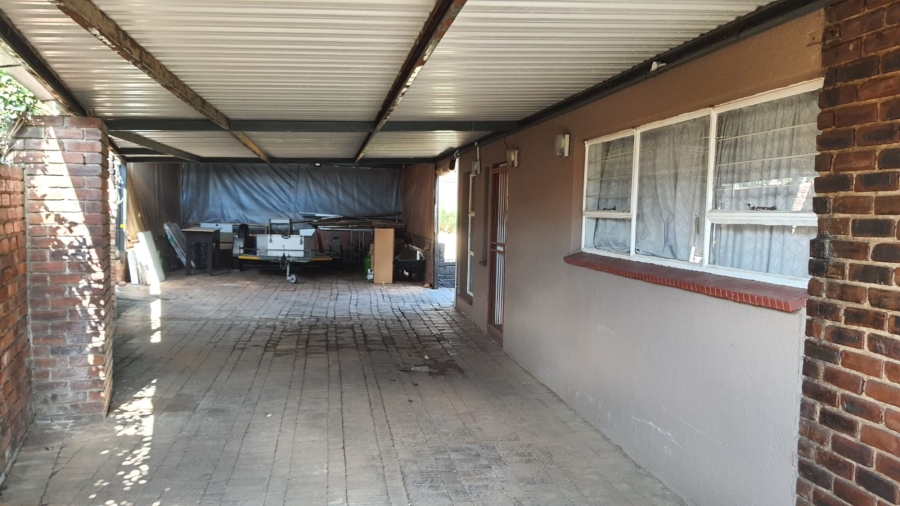 4 Bedroom Property for Sale in Rant En Dal Gauteng