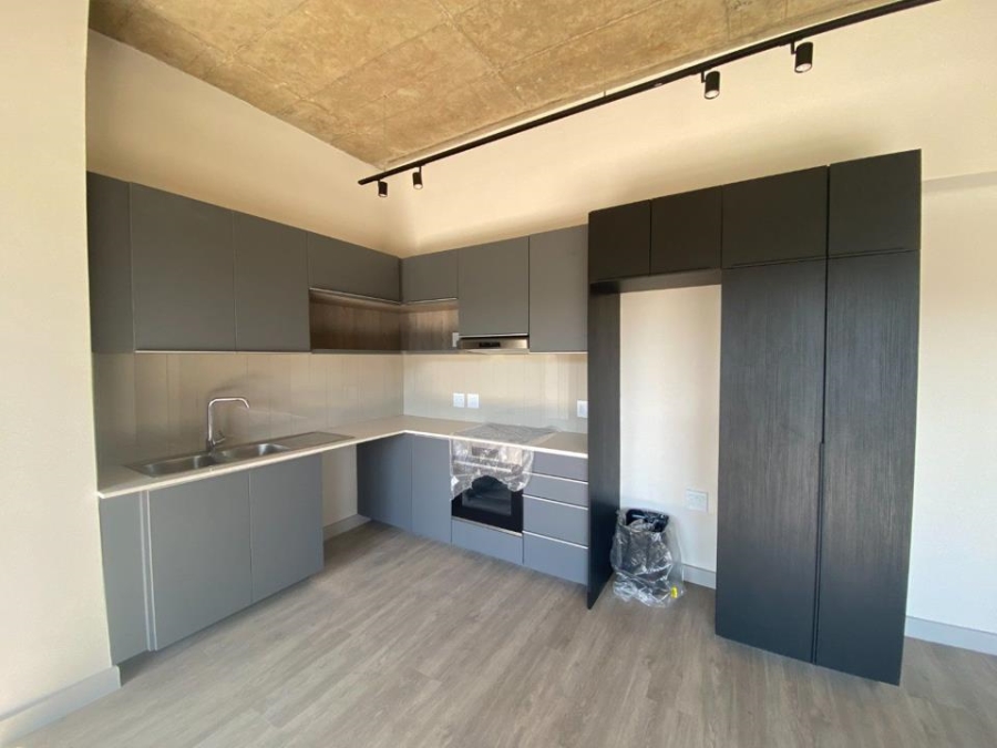To Let 1 Bedroom Property for Rent in Sandown Gauteng