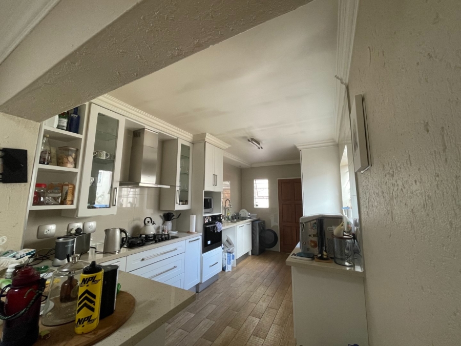 To Let 3 Bedroom Property for Rent in Bryanston Gauteng