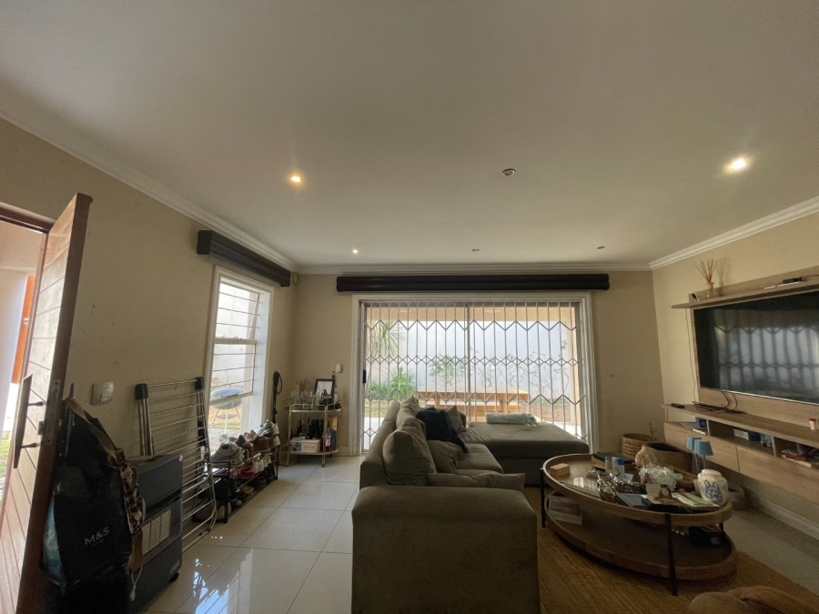 To Let 3 Bedroom Property for Rent in Bryanston Gauteng