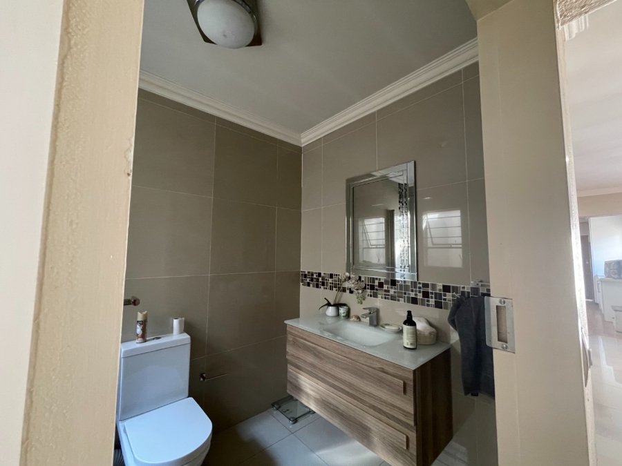 To Let 3 Bedroom Property for Rent in Bryanston Gauteng