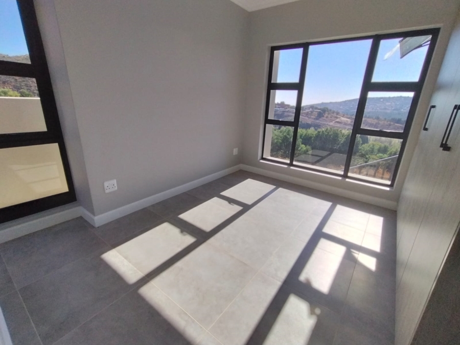 4 Bedroom Property for Sale in Roodekrans Gauteng