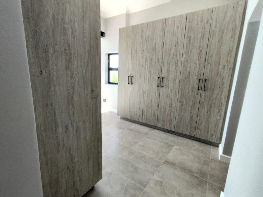 4 Bedroom Property for Sale in Roodekrans Gauteng