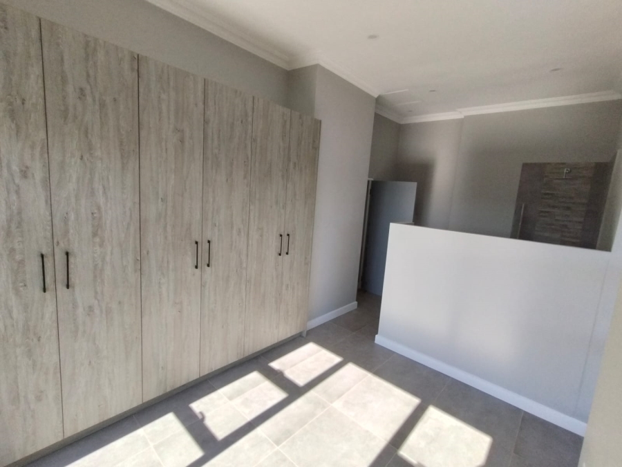 4 Bedroom Property for Sale in Roodekrans Gauteng