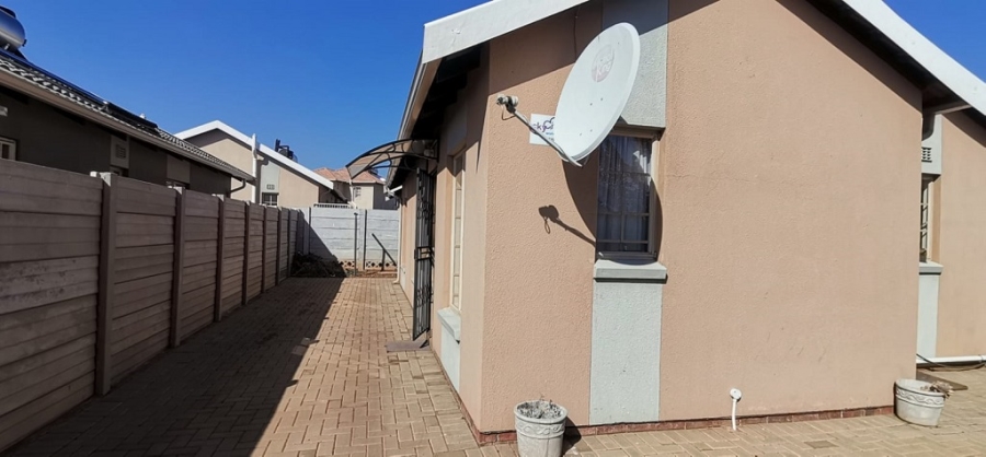 3 Bedroom Property for Sale in Sky City Gauteng