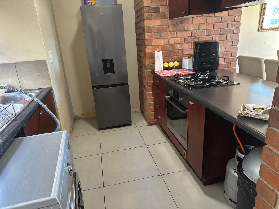 2 Bedroom Property for Sale in Noordwyk Gauteng
