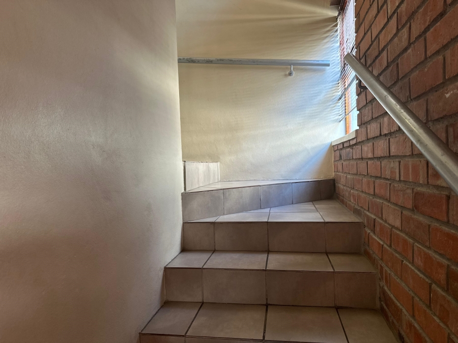 2 Bedroom Property for Sale in Noordwyk Gauteng