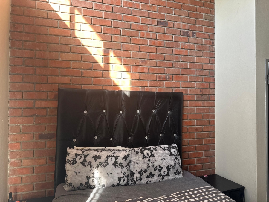 2 Bedroom Property for Sale in Noordwyk Gauteng
