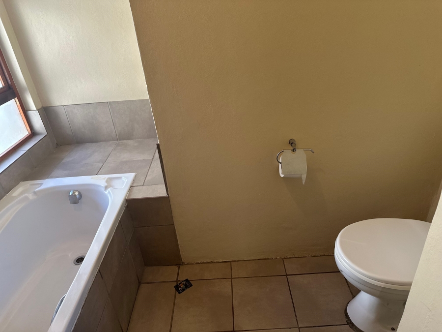 2 Bedroom Property for Sale in Noordwyk Gauteng