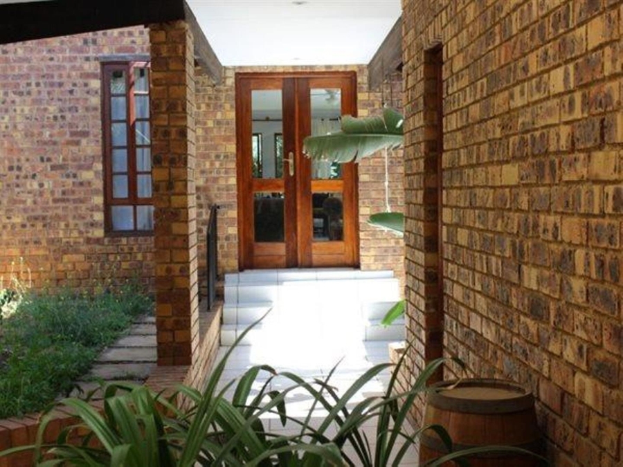 5 Bedroom Property for Sale in Bryanston Gauteng