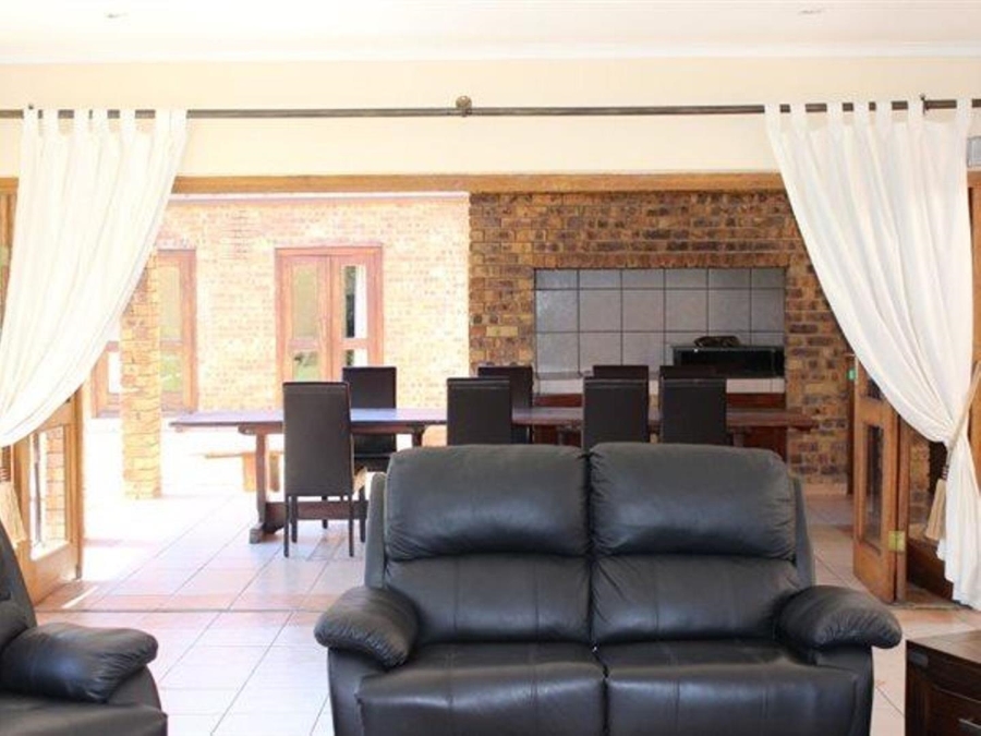 5 Bedroom Property for Sale in Bryanston Gauteng