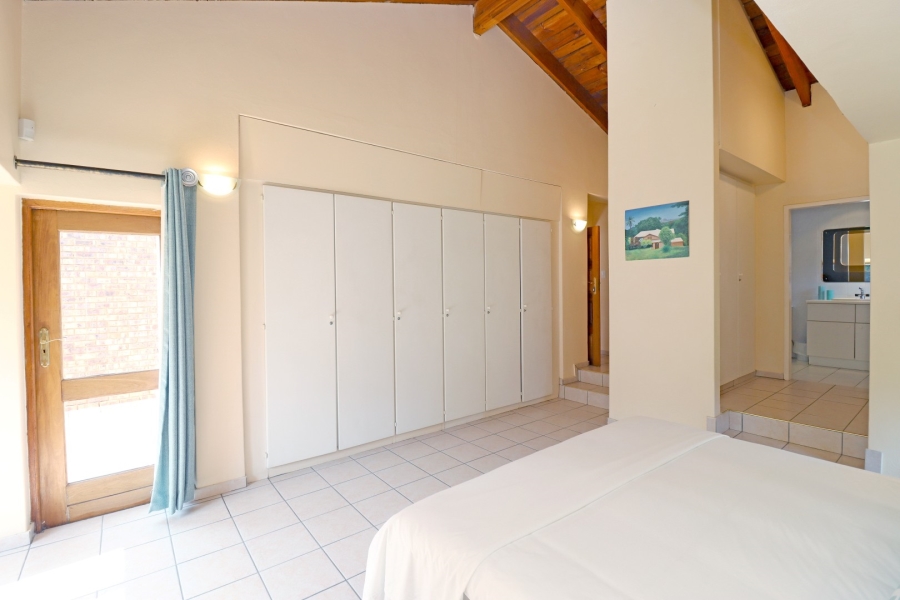 5 Bedroom Property for Sale in Bryanston Gauteng