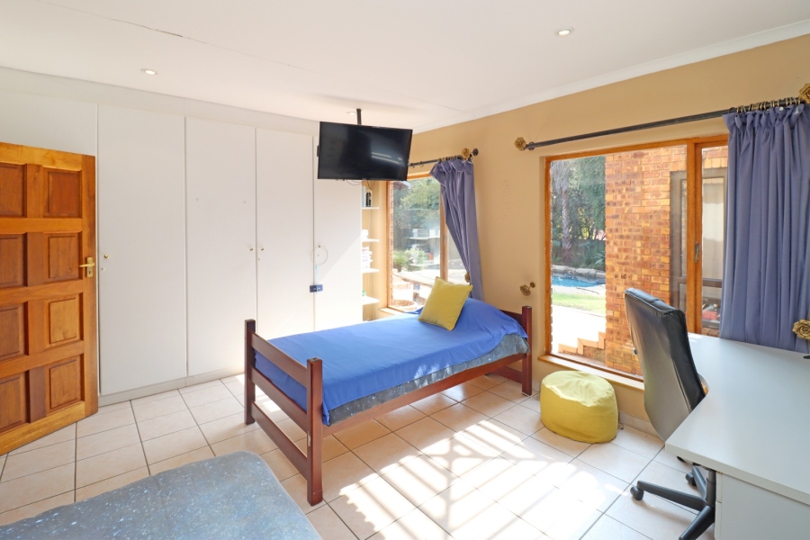 5 Bedroom Property for Sale in Bryanston Gauteng