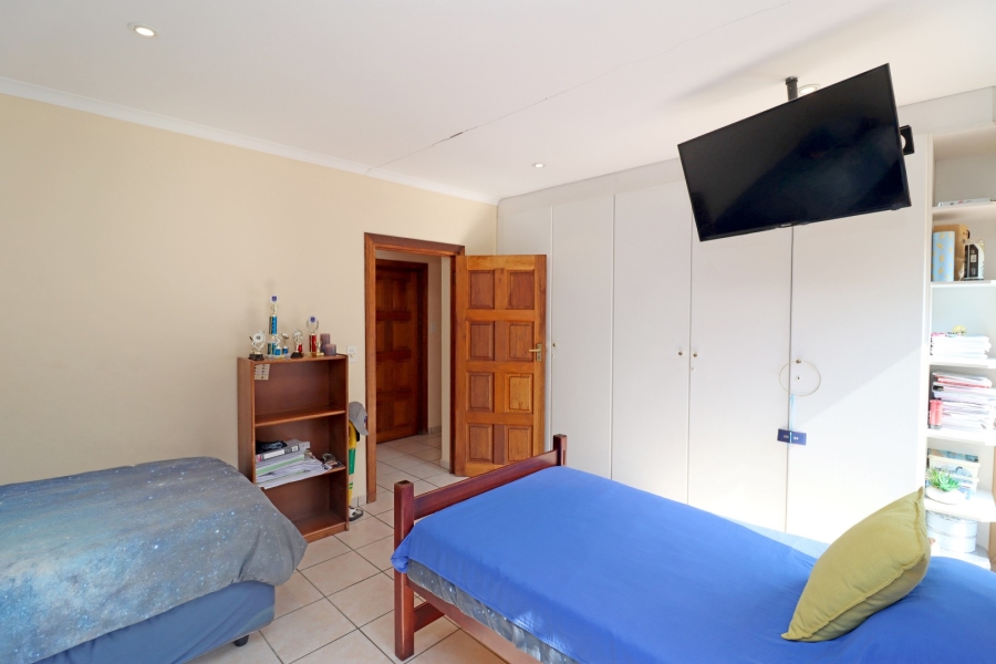 5 Bedroom Property for Sale in Bryanston Gauteng