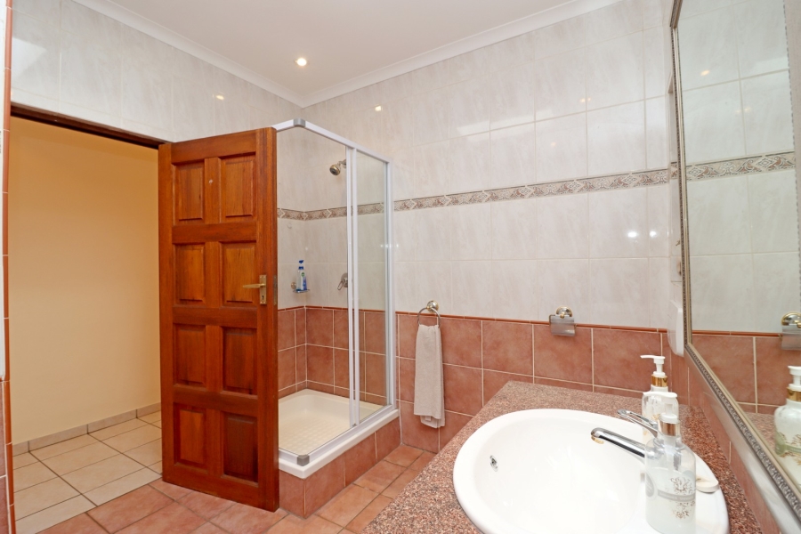 5 Bedroom Property for Sale in Bryanston Gauteng