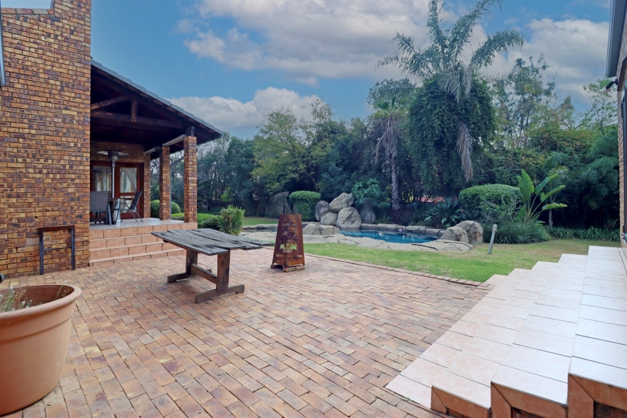 5 Bedroom Property for Sale in Bryanston Gauteng