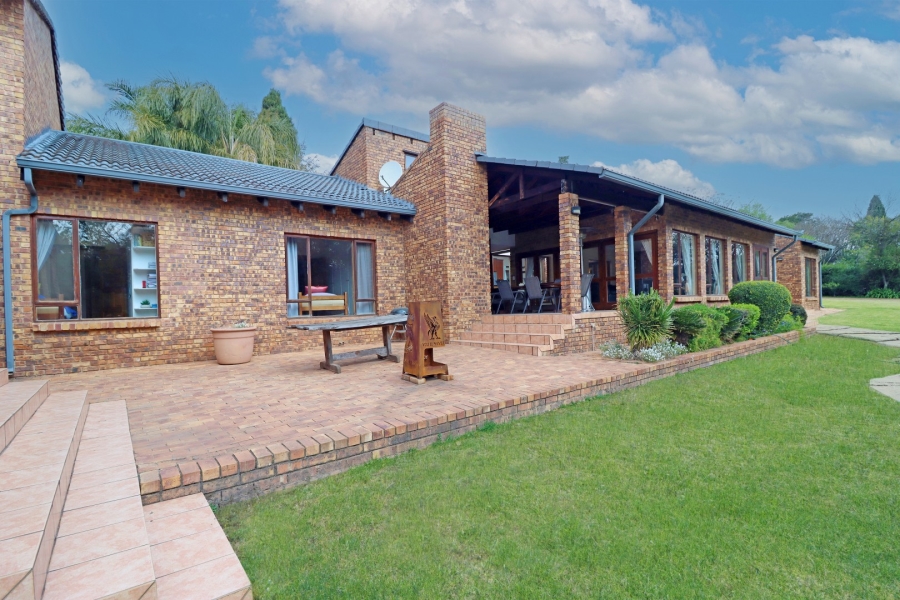 5 Bedroom Property for Sale in Bryanston Gauteng