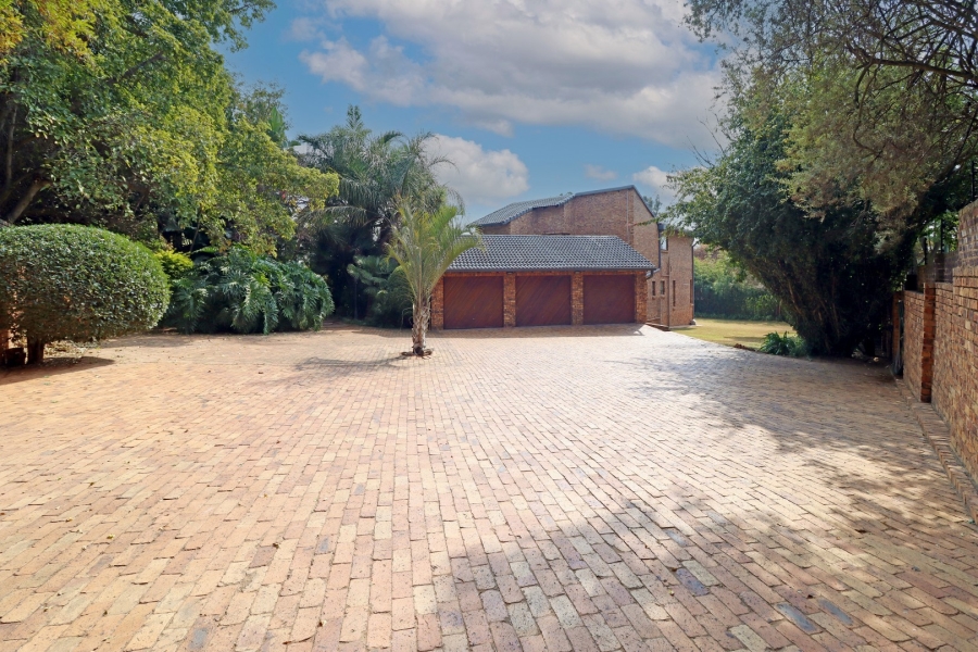 5 Bedroom Property for Sale in Bryanston Gauteng
