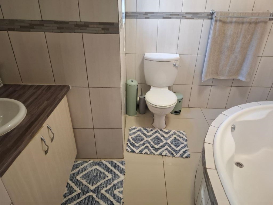 4 Bedroom Property for Sale in Noordheuwel Gauteng