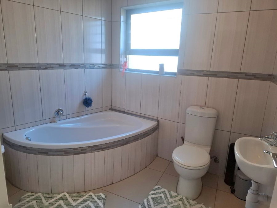 4 Bedroom Property for Sale in Noordheuwel Gauteng