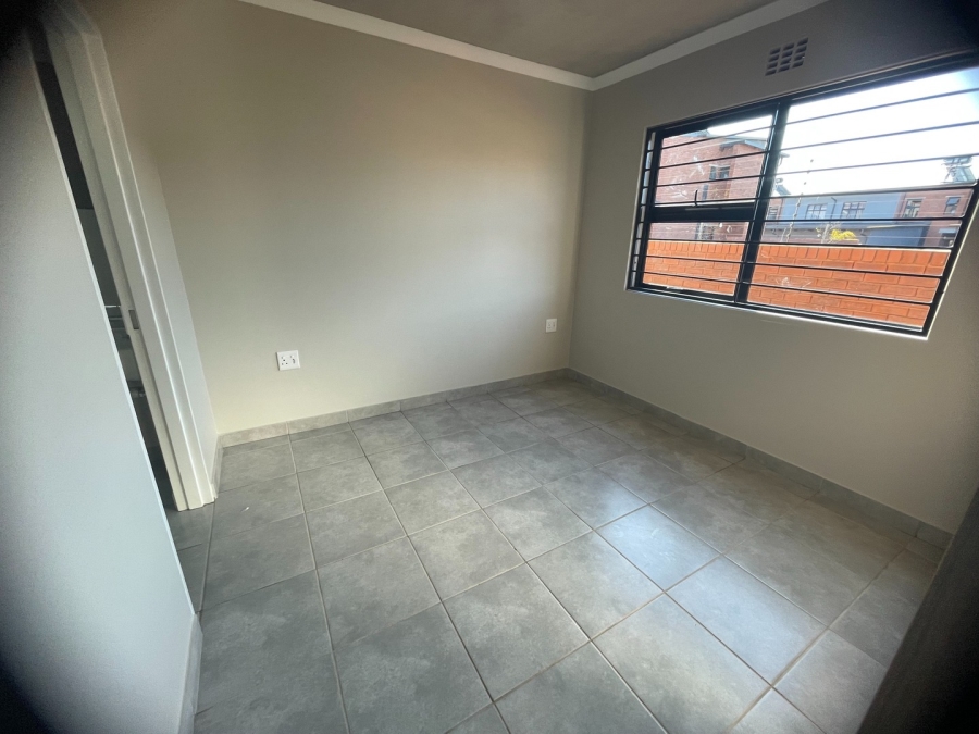 2 Bedroom Property for Sale in Sinoville Gauteng