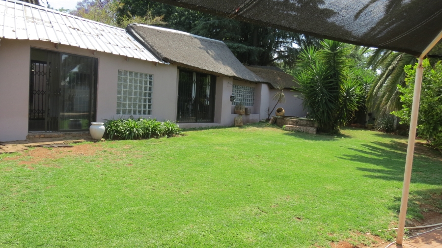 6 Bedroom Property for Sale in Krugersdorp North Gauteng