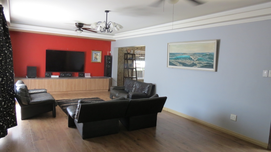 6 Bedroom Property for Sale in Krugersdorp North Gauteng