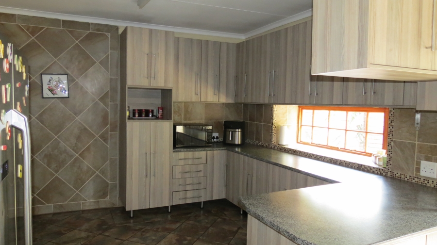 6 Bedroom Property for Sale in Krugersdorp North Gauteng