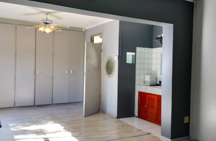 6 Bedroom Property for Sale in Krugersdorp North Gauteng