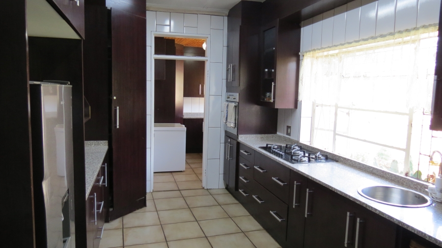 6 Bedroom Property for Sale in Krugersdorp North Gauteng