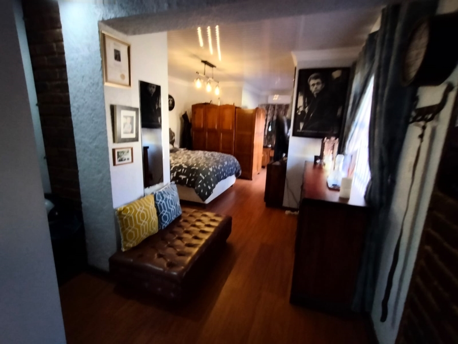 4 Bedroom Property for Sale in Rant En Dal Gauteng