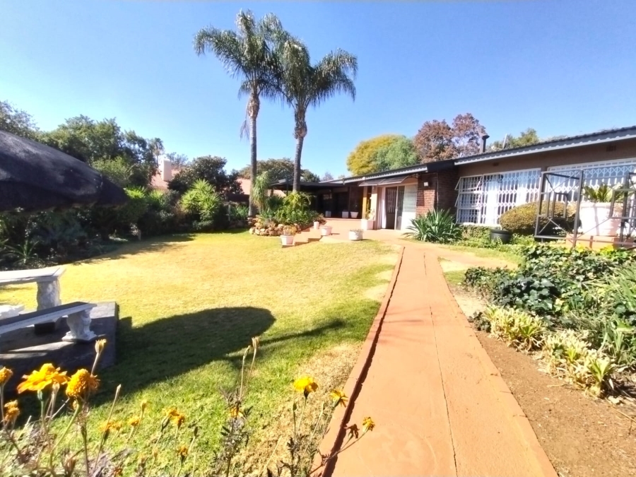 4 Bedroom Property for Sale in Rant En Dal Gauteng