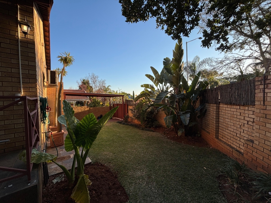To Let 3 Bedroom Property for Rent in Faerie Glen Gauteng