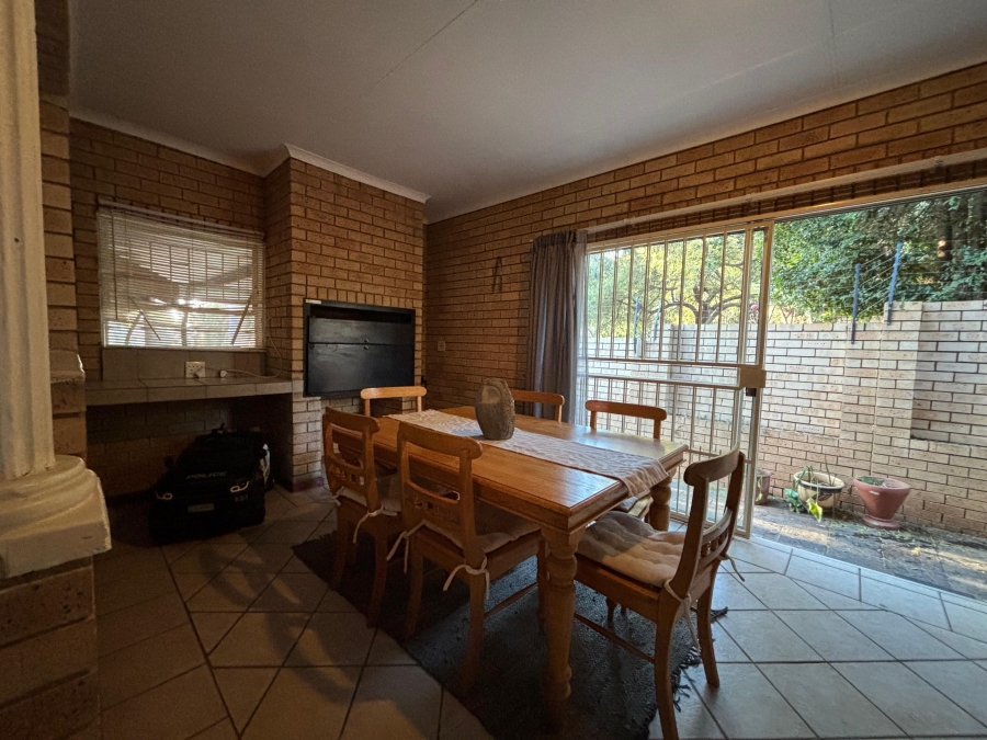 To Let 3 Bedroom Property for Rent in Faerie Glen Gauteng
