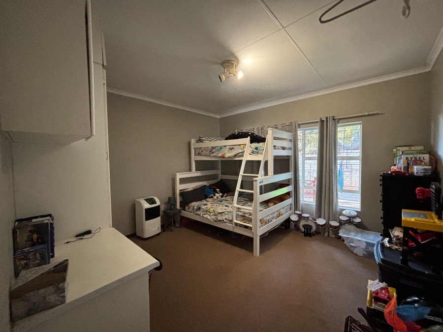 To Let 3 Bedroom Property for Rent in Faerie Glen Gauteng