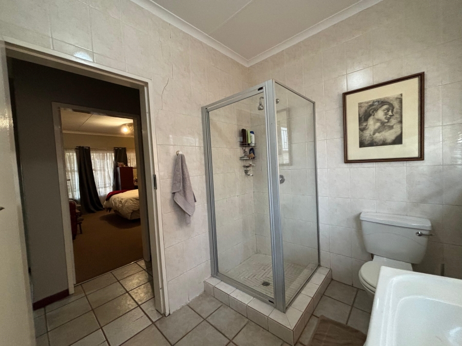 To Let 3 Bedroom Property for Rent in Faerie Glen Gauteng